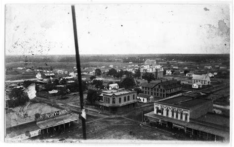 Southeast Corner of Denton Square - The Portal to Texas History