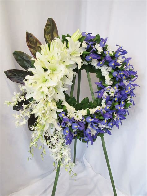 Sympathy Wreath 3 in Las Vegas, NV | English Garden Florist, Las Vegas