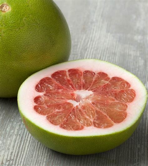 15 Amazing Health Benefits Of Pomelo Or Chakotra