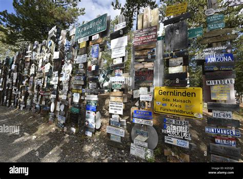 Watson Lake, Signpost Forest, Yukon, Canada Stock Photo - Alamy