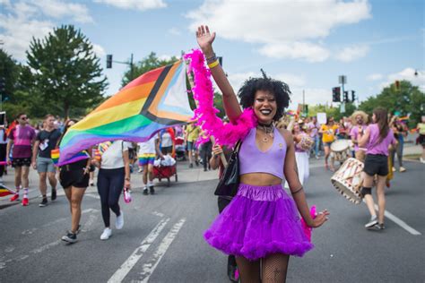 Montreal Pride Parade | Lots of color and emotions