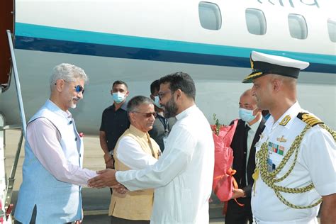 Indian foreign minister arrives in Colombo - Colombo Times