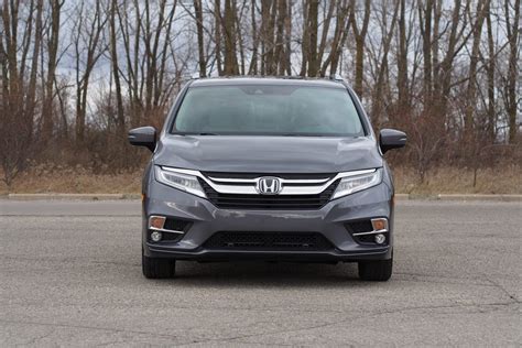 Don't buy another crossover, get a Honda Odyssey instead - CNET