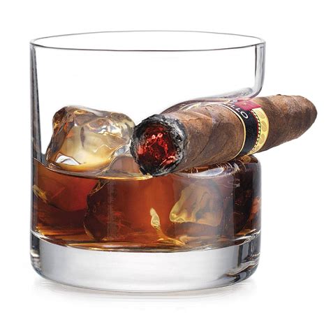 19 Best Bourbon Glasses to Elevate Your Whiskey Drinking Experience in 2020 - giftlab