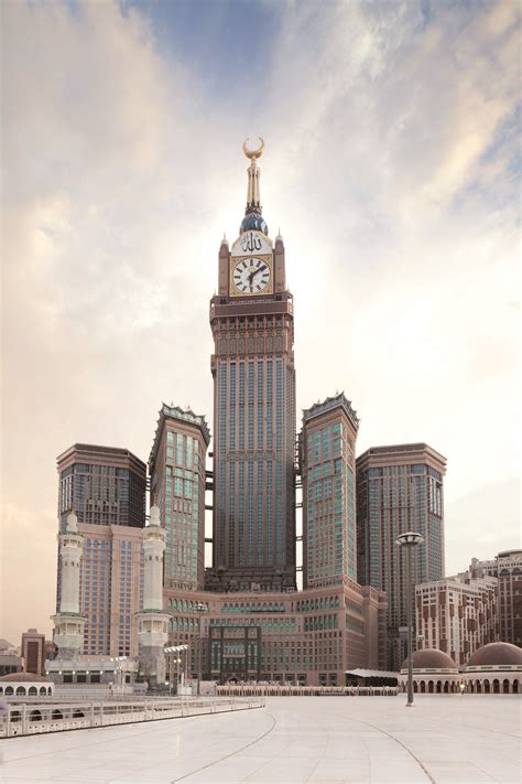 Completed Makkah Royal Hotel Clock Tower in Saudi Arabia | Makkah tower ...