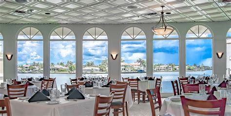 10 Best Restaurants in Naples, Florida