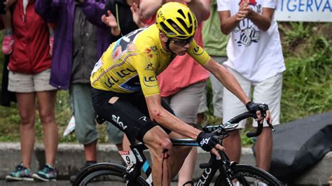 Tour de France: Chris Froome 'lucky' to escape injury in stage 19 crash | Cycling News | Sky Sports