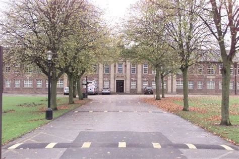 Halton school ratings: Wade Deacon High School in Widnes - Liverpool Echo