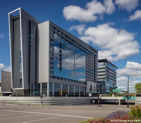 JW Marriott Minneapolis - The Skyscraper Center