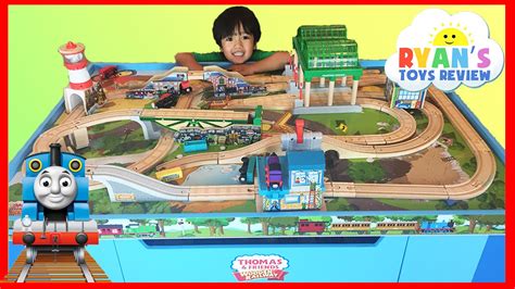 Thomas and Friends Wooden Railway Knapford Station and Tidmouth's Tipping Bridge - YouTube