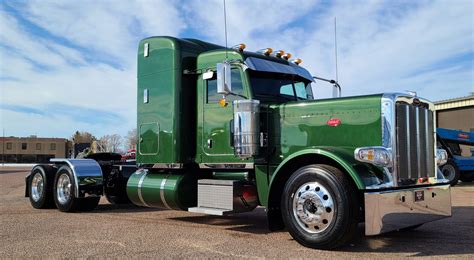 CUSTOM NEW 389 58" STAND UP! - Peterbilt of Sioux Falls