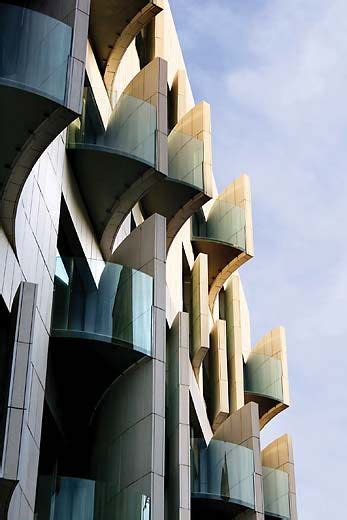 Hotel Omm, Barcelona | Hotel de diseño, Edificios modernos, Arquitectura