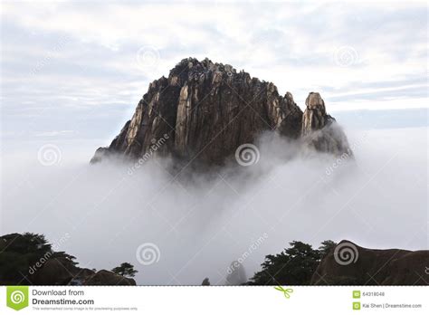 Typical of Huangshan Mountain Scenery, Picturesque Like Fairyland Stock ...