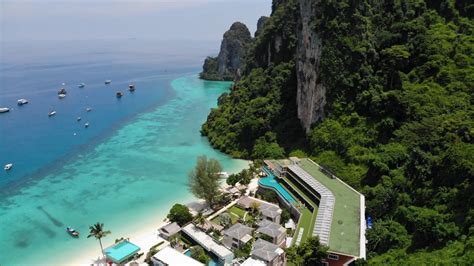 Phi Phi Cliff Beach Resort, on Phi Phi Island is very impressive