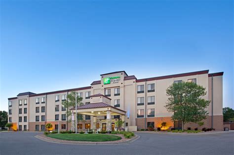 065, Holiday Inn Express Hotel _ Suites Minneapolis-Minnetonka | Summit Hotel Properties