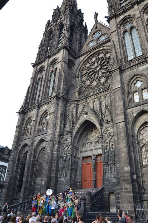 Clermont-Ferrand Cathedral – Clermont-Ferrand, France - Atlas Obscura