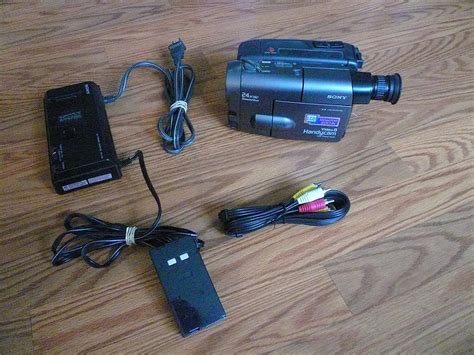 Amazon.com : Sony CCD-TRV40 Video8 Camcorder : Electronics