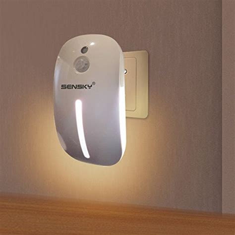 Sensky® Skl001 Plug in Motion Sensor Night Light, Motion Activated ...