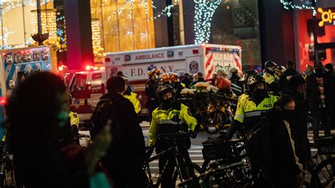 6 Injured When Driver Rams Into Protest Against ICE in Manhattan - The ...