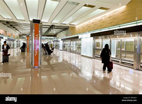 Virginia dulles international airport hi-res stock photography and ...