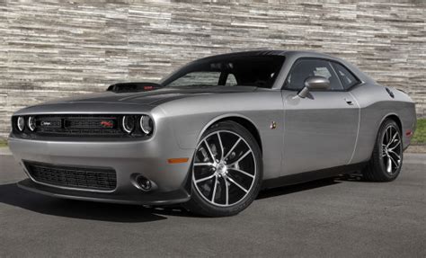 A Closer Look at the 2015 Dodge Challenger 392 Scat Pack Models ...