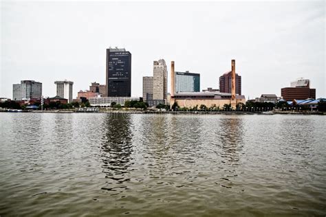 Skyline of Toledo Ohio from the River Editorial Stock Photo - Image of travel, business: 231466543