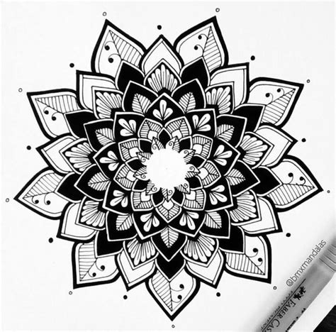 Pin de Bella Danielle em Mandalas | Tatuagem mandala, Tatuagem mandala geométrica, Tatuagens ...