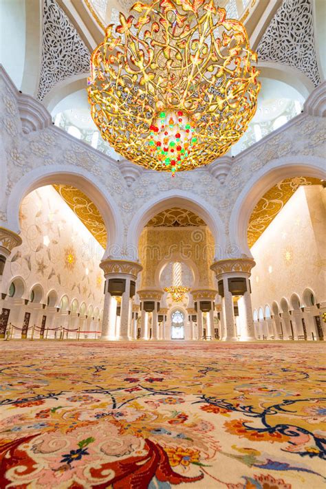 Interior of Sheikh Zayed Grand Mosque in Abu Dhabi Editorial Photography - Image of famous ...