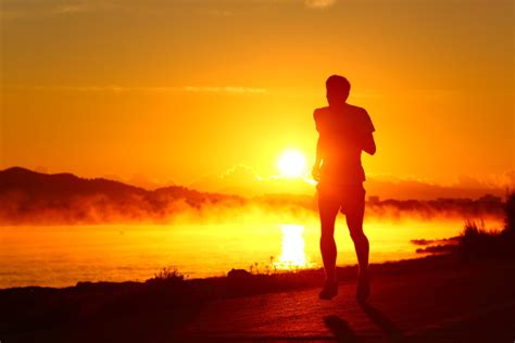 Runner silhouette running at sunset on the beach - Stock Photo #27121367 | PantherMedia Stock Agency