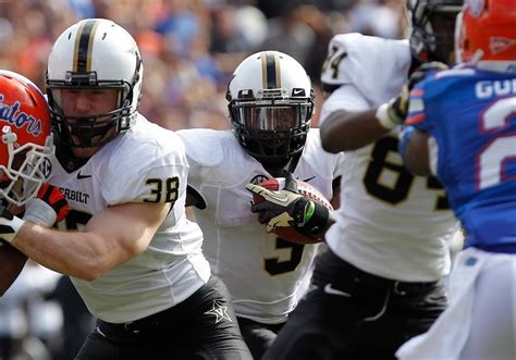 PHOTOS: Vanderbilt debuts stealth all-black Nike uniforms