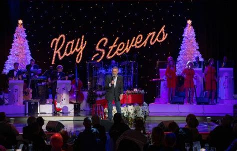 Ray Stevens Announces Christmas at CabaRay Shows in Nashville