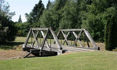 Lumsden Creek Bridge — Lumsden, New Zealand - Orphaned Bridges on Waymarking.com