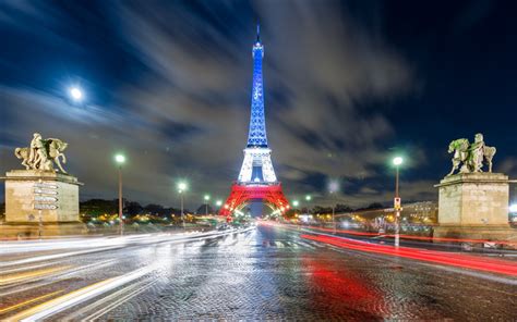 Download wallpapers Eiffel Tower, Paris, flag of France, evening, city ...