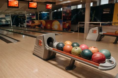 7 Bowling Exercises for Seniors - 8 Minute Fitness