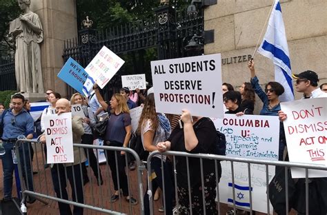 A protest to support pro-Israel students at Columbia University didn’t involve many students ...