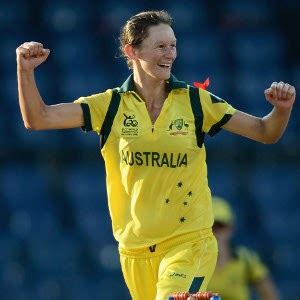 WOMEN CRICKETERS: Julie Hunter Hot Images