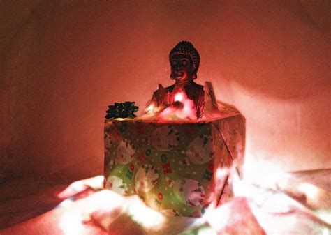 What Gift or Present to Get a Buddhist for Christmas - Alan Peto