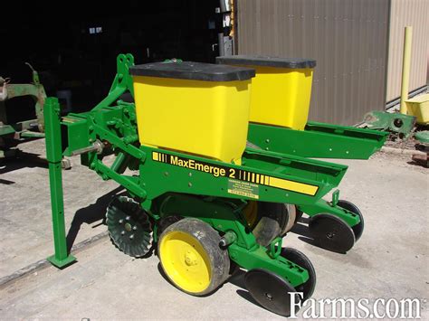 John Deere 7300 2-Row Planter for Sale | Farms.com