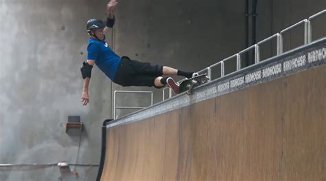 Tony Hawk Nails 50 Tricks In A Row To Celebrate His 50th Birthday ...