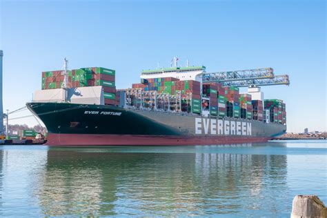 Port of Boston welcomes its biggest container ship ever - VesselFinder