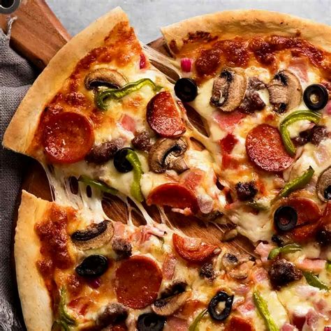 13 Best Pizza Places In Omaha, NE [Latest Update 2023]