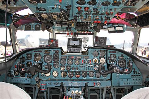 Antonov AN-24 Cockpit RA-46395 | Now that's a real cockpit! … | Flickr