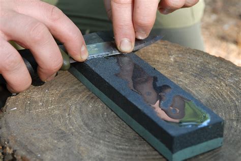 How to Use a Sharpening Stone: A Lesson From the Masters