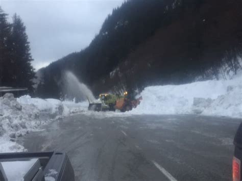 I-90 Snoqualmie Pass on Twitter: "Photo from crews taken at 4:30 on EB, WB has about 4 of these ...