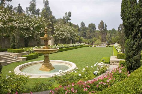 What Is an Italianate Garden?