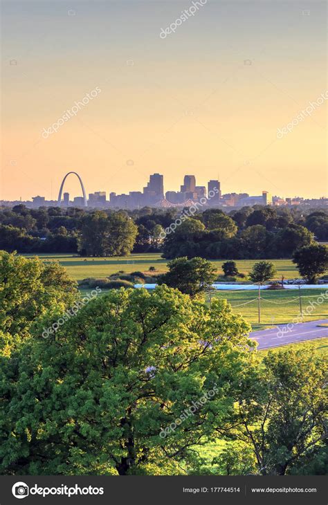 Gateway Arch Louis Missouri Skyline — Stock Photo © jbyard #177744514