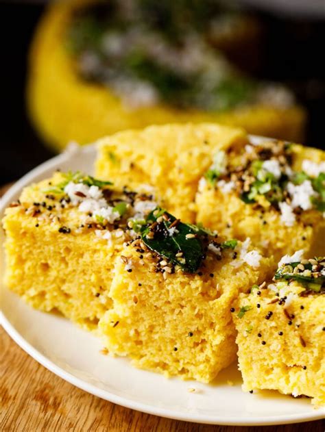 Khaman Dhokla Recipe (Instant Gujarati Khaman)