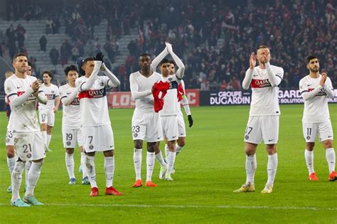 Inside: At the heart of the match against Lille | Paris Saint-Germain