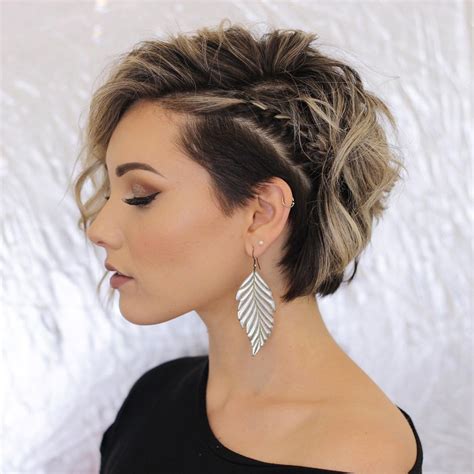 10 Casual Short Hairstyles for Women - Modern Short Haircut Ideas 2021