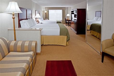 Holiday Inn Express Hotel & Suites Newton Sparta $118 ($̶1̶2̶7̶ ...